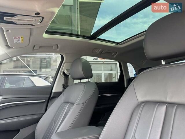 Синий Ауди E-Tron, объемом двигателя 0 л и пробегом 88 тыс. км за 36000 $, фото 14 на Automoto.ua