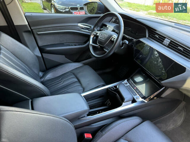 Синій Ауді E-Tron, об'ємом двигуна 0 л та пробігом 58 тис. км за 31500 $, фото 36 на Automoto.ua