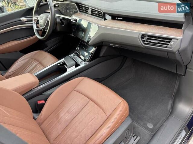 Синий Ауди E-Tron, объемом двигателя 0 л и пробегом 64 тыс. км за 32000 $, фото 11 на Automoto.ua