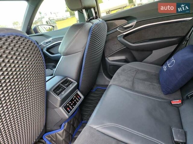 Синий Ауди E-Tron, объемом двигателя 0 л и пробегом 69 тыс. км за 38000 $, фото 79 на Automoto.ua