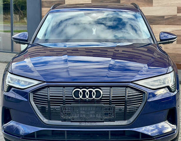 Синий Ауди E-Tron, объемом двигателя 0 л и пробегом 52 тыс. км за 36500 $, фото 6 на Automoto.ua
