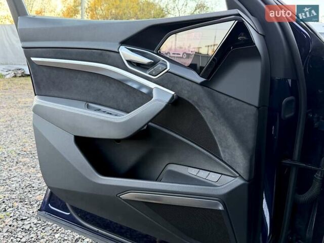 Синий Ауди E-Tron, объемом двигателя 0 л и пробегом 44 тыс. км за 46600 $, фото 24 на Automoto.ua
