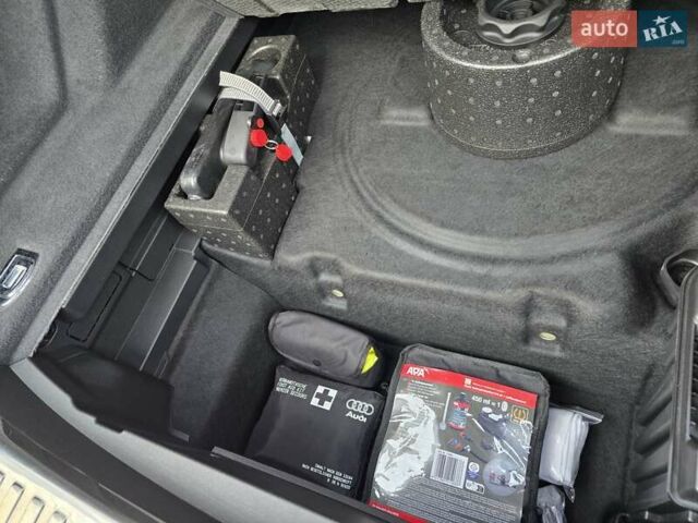 Синий Ауди E-Tron, объемом двигателя 0 л и пробегом 49 тыс. км за 39900 $, фото 12 на Automoto.ua