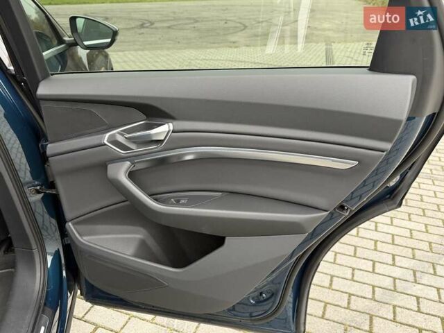 Синий Ауди E-Tron, объемом двигателя 0 л и пробегом 69 тыс. км за 32700 $, фото 30 на Automoto.ua