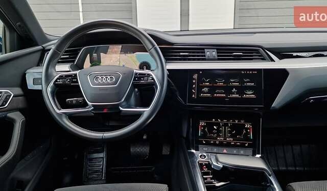 Синий Ауди E-Tron, объемом двигателя 0 л и пробегом 39 тыс. км за 36500 $, фото 60 на Automoto.ua