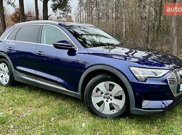 Синий Ауди E-Tron, объемом двигателя 0 л и пробегом 94 тыс. км за 34900 $, фото 4 на Automoto.ua