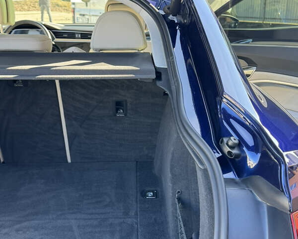 Синий Ауди E-Tron, объемом двигателя 0 л и пробегом 46 тыс. км за 35900 $, фото 13 на Automoto.ua