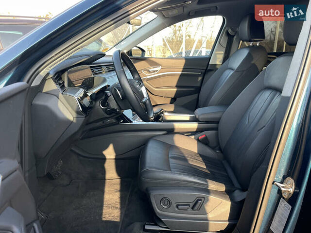 Синий Ауди E-Tron, объемом двигателя 0 л и пробегом 59 тыс. км за 34500 $, фото 26 на Automoto.ua