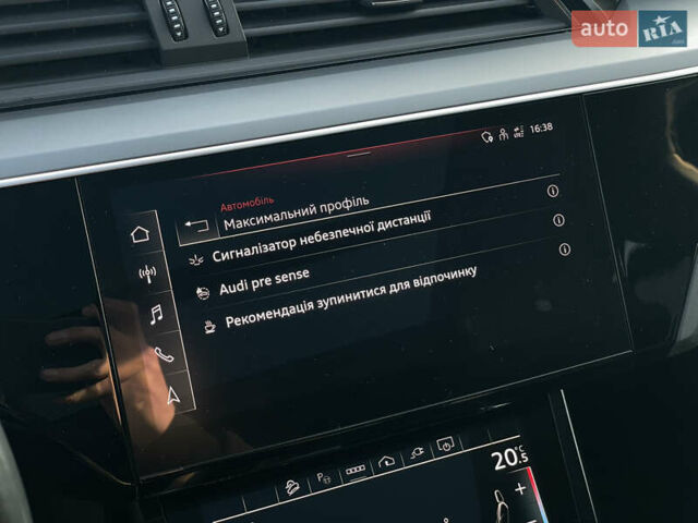 Синий Ауди E-Tron, объемом двигателя 0 л и пробегом 59 тыс. км за 34500 $, фото 63 на Automoto.ua