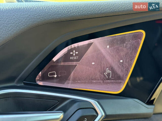 Синий Ауди E-Tron, объемом двигателя 0 л и пробегом 98 тыс. км за 30990 $, фото 23 на Automoto.ua