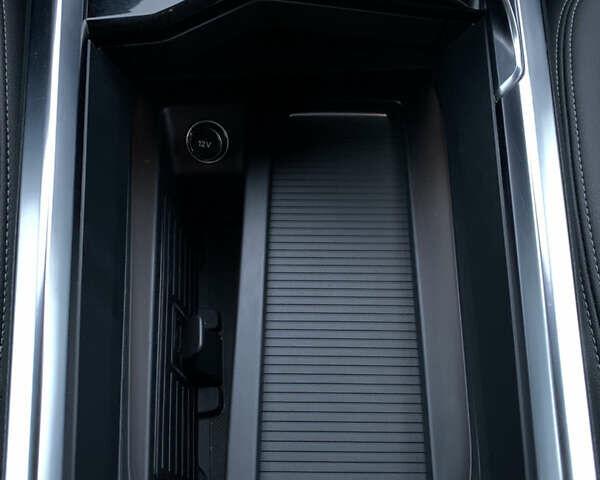 Синий Ауди E-Tron, объемом двигателя 0 л и пробегом 54 тыс. км за 32800 $, фото 37 на Automoto.ua