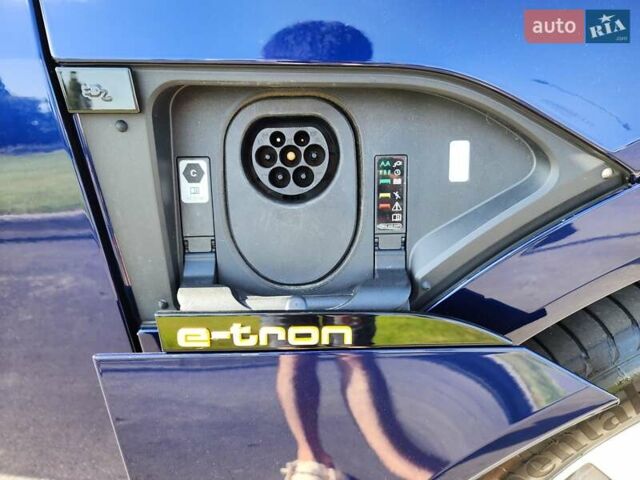 Синий Ауди E-Tron, объемом двигателя 0 л и пробегом 69 тыс. км за 38000 $, фото 35 на Automoto.ua