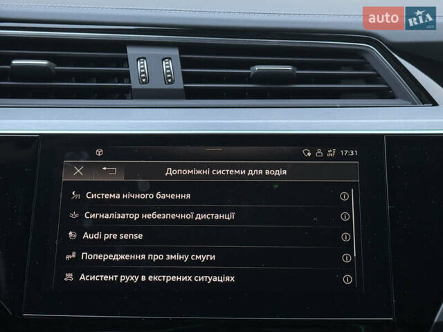 Ауді E-Tron 2021 у Львові на Automoto.ua Синій Ауді E-Tron, об'ємом двигуна 0 л та пробігом 73 тис. км за 38520 $, фото 48 на Automoto.ua