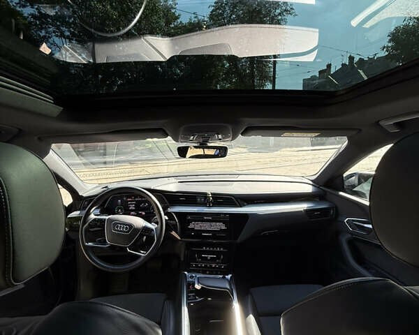 Синий Ауди E-Tron, объемом двигателя 0 л и пробегом 55 тыс. км за 32999 $, фото 38 на Automoto.ua
