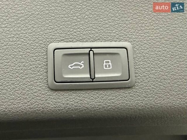 Синий Ауди E-Tron, объемом двигателя 0 л и пробегом 69 тыс. км за 33300 $, фото 47 на Automoto.ua