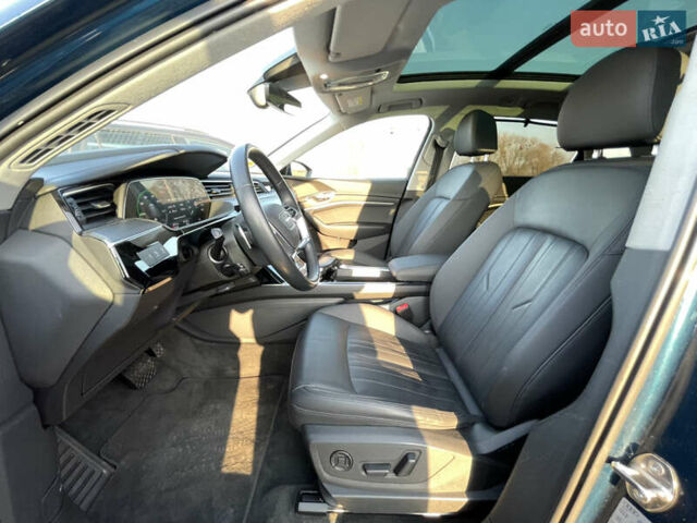 Синий Ауди E-Tron, объемом двигателя 0 л и пробегом 59 тыс. км за 34500 $, фото 30 на Automoto.ua