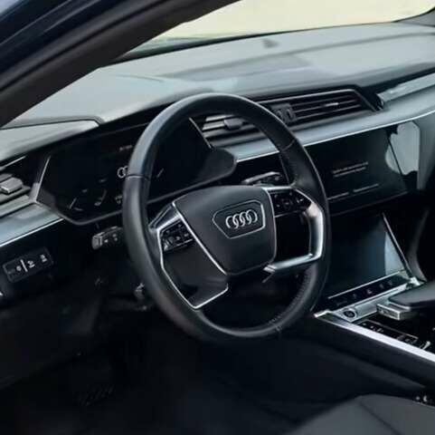 Синий Ауди E-Tron, объемом двигателя 0 л и пробегом 38 тыс. км за 37700 $, фото 9 на Automoto.ua