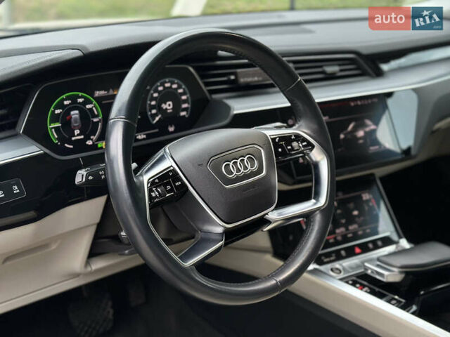 Синій Ауді E-Tron, об'ємом двигуна 0 л та пробігом 75 тис. км за 35900 $, фото 113 на Automoto.ua