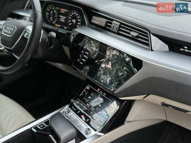 Синій Ауді E-Tron, об'ємом двигуна 0 л та пробігом 75 тис. км за 35900 $, фото 49 на Automoto.ua