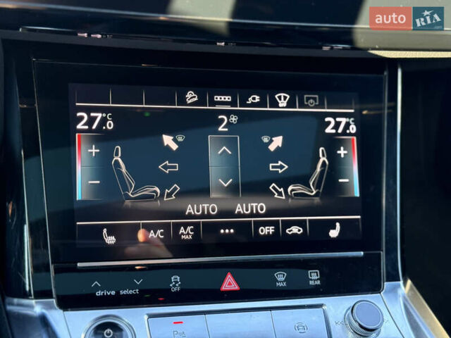 Синий Ауди E-Tron, объемом двигателя 0 л и пробегом 98 тыс. км за 30990 $, фото 34 на Automoto.ua