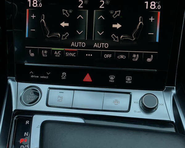 Синий Ауди E-Tron, объемом двигателя 0 л и пробегом 54 тыс. км за 32800 $, фото 39 на Automoto.ua