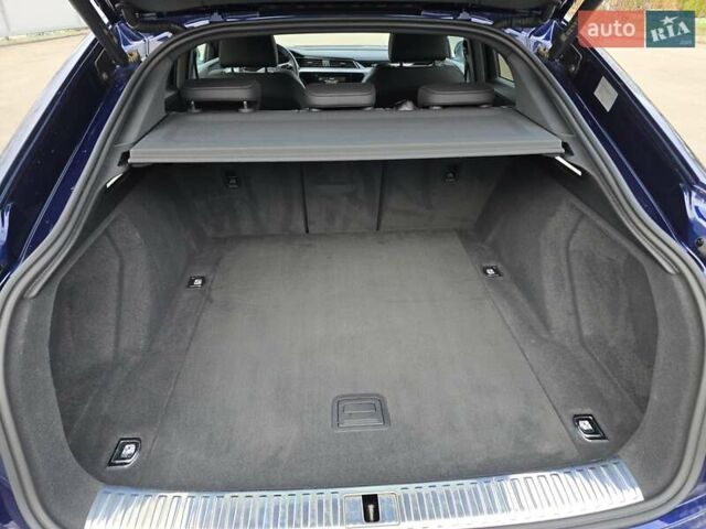 Синий Ауди E-Tron, объемом двигателя 0 л и пробегом 49 тыс. км за 39900 $, фото 11 на Automoto.ua