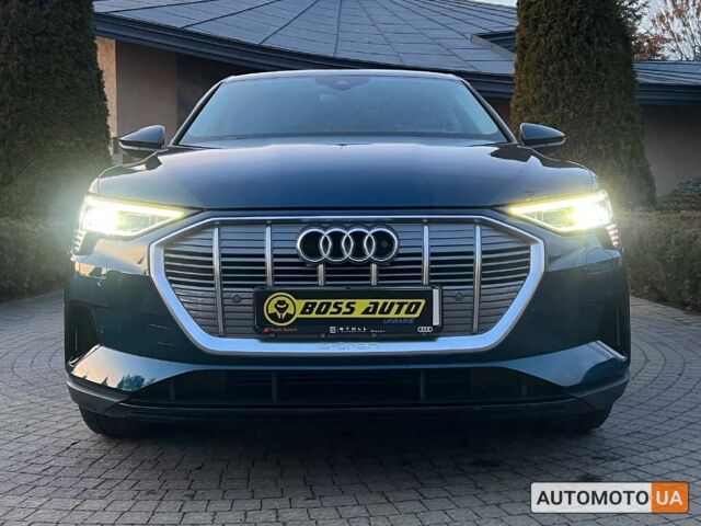 Синий Ауди E-Tron, объемом двигателя 71 л и пробегом 50 тыс. км за 34500 $, фото 1 на Automoto.ua