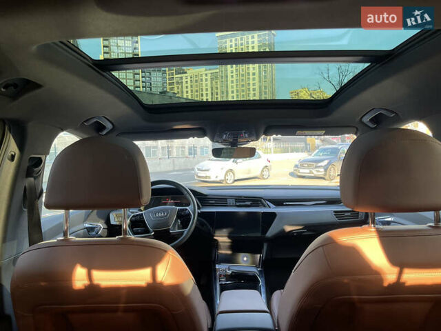 Синій Ауді E-Tron, об'ємом двигуна 0 л та пробігом 97 тис. км за 33000 $, фото 10 на Automoto.ua