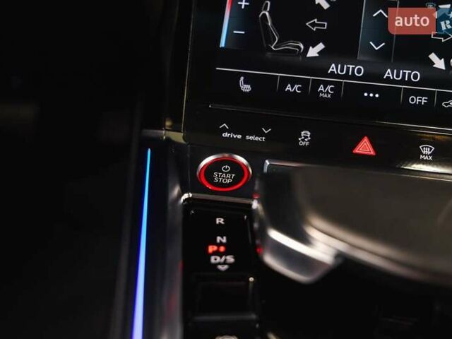 Синій Ауді E-Tron, об'ємом двигуна 0 л та пробігом 33 тис. км за 49899 $, фото 48 на Automoto.ua