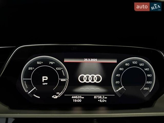 Ауді E-Tron 2021 у Тернополі на Automoto.ua Синій Ауді E-Tron, об'ємом двигуна 0 л та пробігом 51 тис. км за 37500 $, фото 64 на Automoto.ua