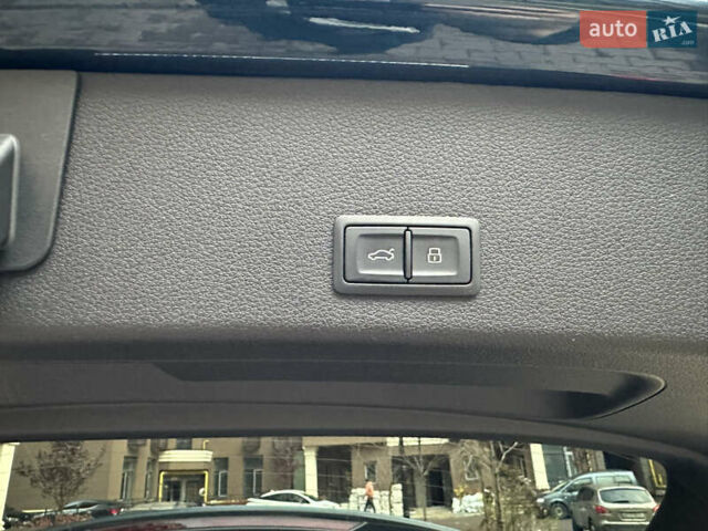 Синий Ауди E-Tron, объемом двигателя 0 л и пробегом 73 тыс. км за 34900 $, фото 26 на Automoto.ua