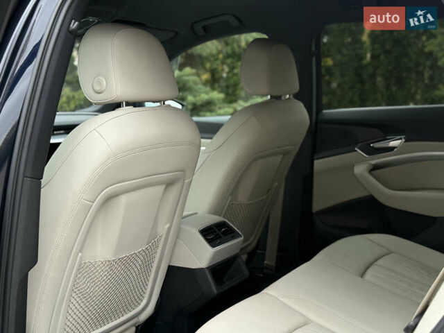 Синій Ауді E-Tron, об'ємом двигуна 0 л та пробігом 140 тис. км за 31000 $, фото 42 на Automoto.ua