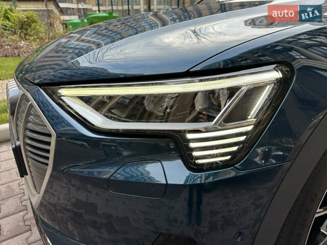 Синий Ауди E-Tron, объемом двигателя 0 л и пробегом 73 тыс. км за 34900 $, фото 19 на Automoto.ua