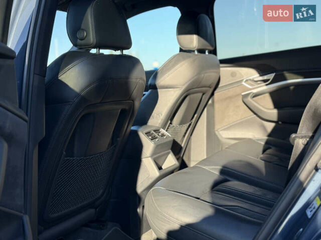 Синий Ауди E-Tron, объемом двигателя 0 л и пробегом 98 тыс. км за 30990 $, фото 35 на Automoto.ua