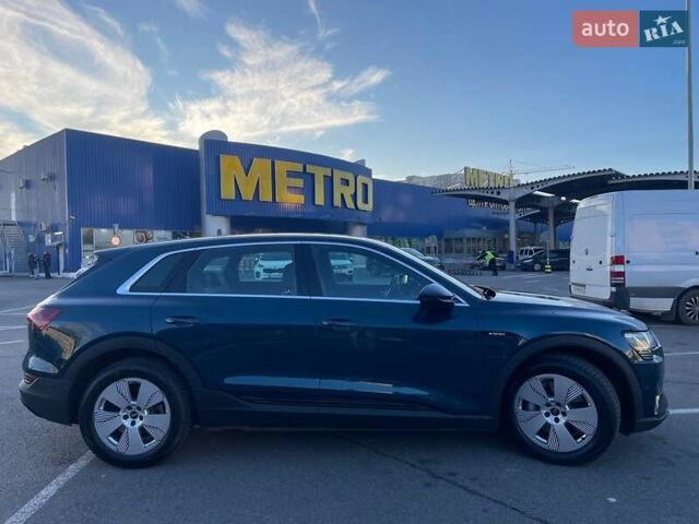 Синий Ауди E-Tron, объемом двигателя 0 л и пробегом 69 тыс. км за 31000 $, фото 4 на Automoto.ua