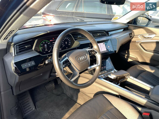 Синий Ауди E-Tron, объемом двигателя 0 л и пробегом 59 тыс. км за 34500 $, фото 32 на Automoto.ua