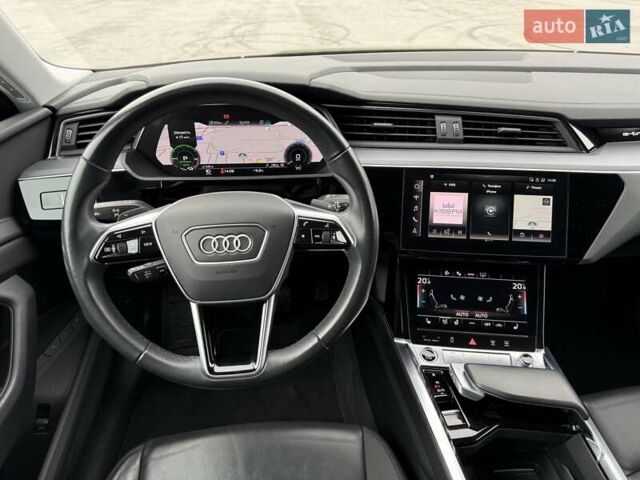 Синий Ауди E-Tron, объемом двигателя 0 л и пробегом 69 тыс. км за 33300 $, фото 41 на Automoto.ua