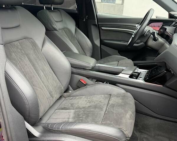 Синий Ауди E-Tron, объемом двигателя 0 л и пробегом 71 тыс. км за 38900 $, фото 26 на Automoto.ua