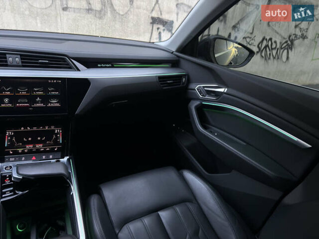 Ауді E-Tron 2021 у Львові на Automoto.ua Синій Ауді E-Tron, об'ємом двигуна 0 л та пробігом 73 тис. км за 38520 $, фото 57 на Automoto.ua