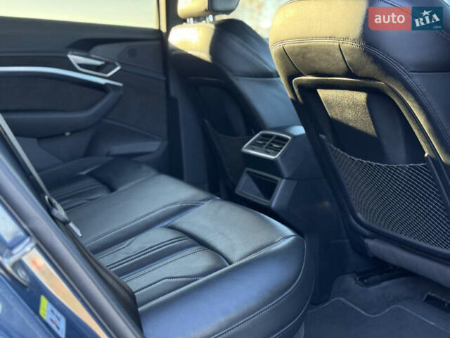 Синий Ауди E-Tron, объемом двигателя 0 л и пробегом 98 тыс. км за 30990 $, фото 36 на Automoto.ua