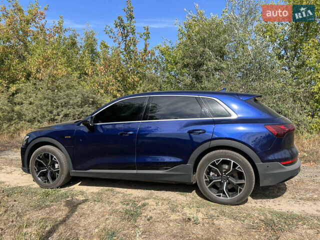Синий Ауди E-Tron, объемом двигателя 0 л и пробегом 38 тыс. км за 30000 $, фото 15 на Automoto.ua