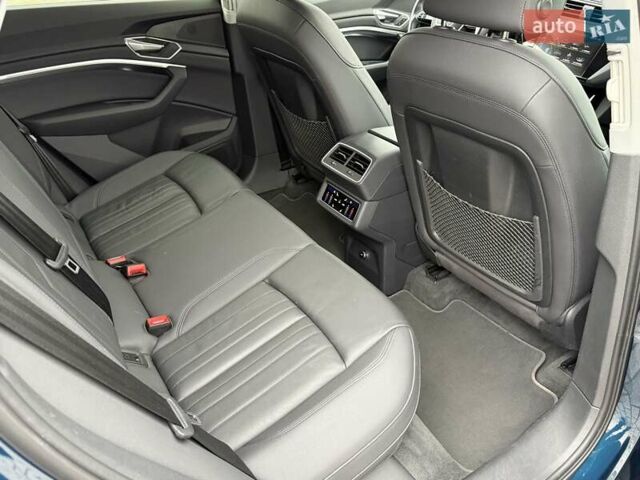 Синий Ауди E-Tron, объемом двигателя 0 л и пробегом 69 тыс. км за 32700 $, фото 28 на Automoto.ua