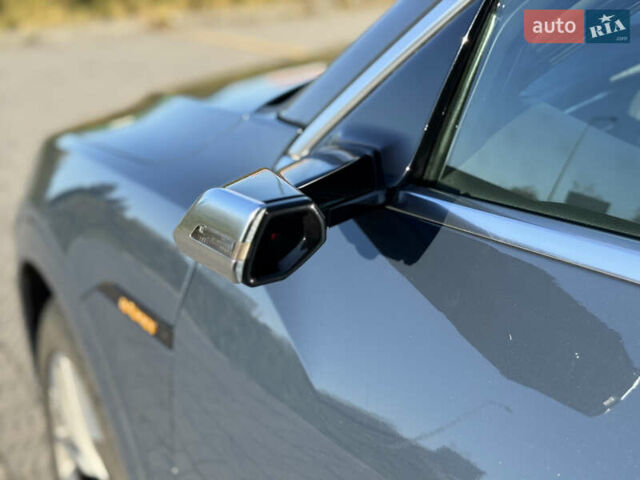 Синий Ауди E-Tron, объемом двигателя 0 л и пробегом 98 тыс. км за 30990 $, фото 18 на Automoto.ua