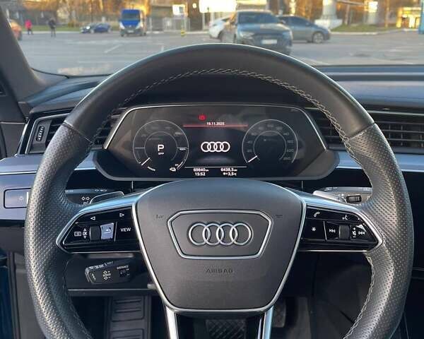 Синий Ауди E-Tron, объемом двигателя 0 л и пробегом 69 тыс. км за 31000 $, фото 11 на Automoto.ua