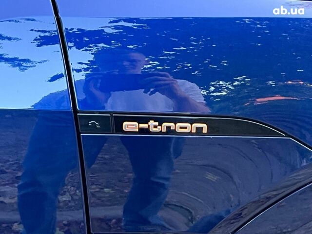 Синий Ауди E-Tron, объемом двигателя 0 л и пробегом 69 тыс. км за 35990 $, фото 17 на Automoto.ua