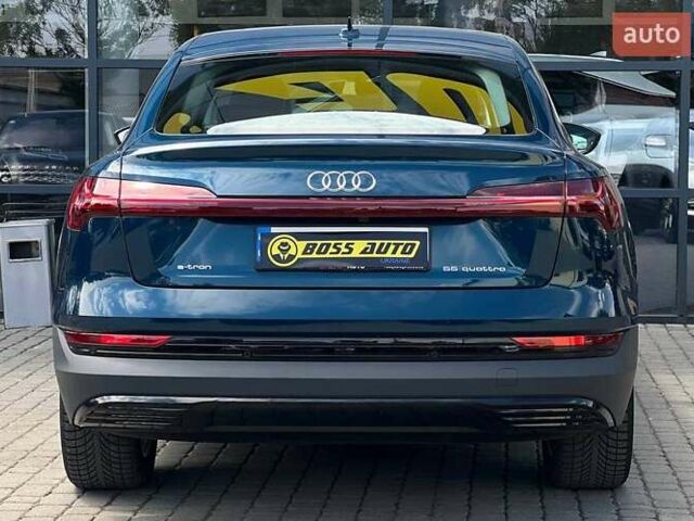Синій Ауді E-Tron, об'ємом двигуна 0 л та пробігом 45 тис. км за 33900 $, фото 5 на Automoto.ua