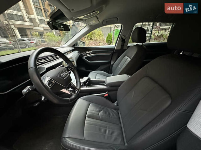 Синий Ауди E-Tron, объемом двигателя 0 л и пробегом 73 тыс. км за 34900 $, фото 33 на Automoto.ua