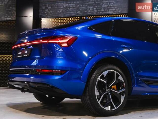 Синій Ауді E-Tron, об'ємом двигуна 0 л та пробігом 33 тис. км за 49899 $, фото 24 на Automoto.ua