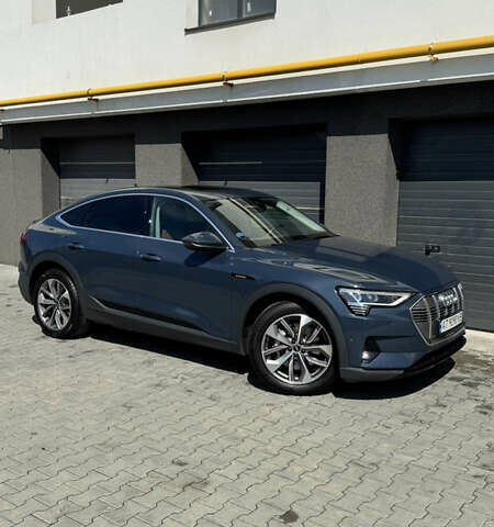Синий Ауди E-Tron, объемом двигателя 0 л и пробегом 46 тыс. км за 34900 $, фото 12 на Automoto.ua