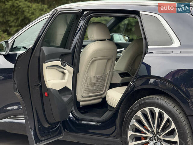 Синій Ауді E-Tron, об'ємом двигуна 0 л та пробігом 140 тис. км за 31000 $, фото 26 на Automoto.ua